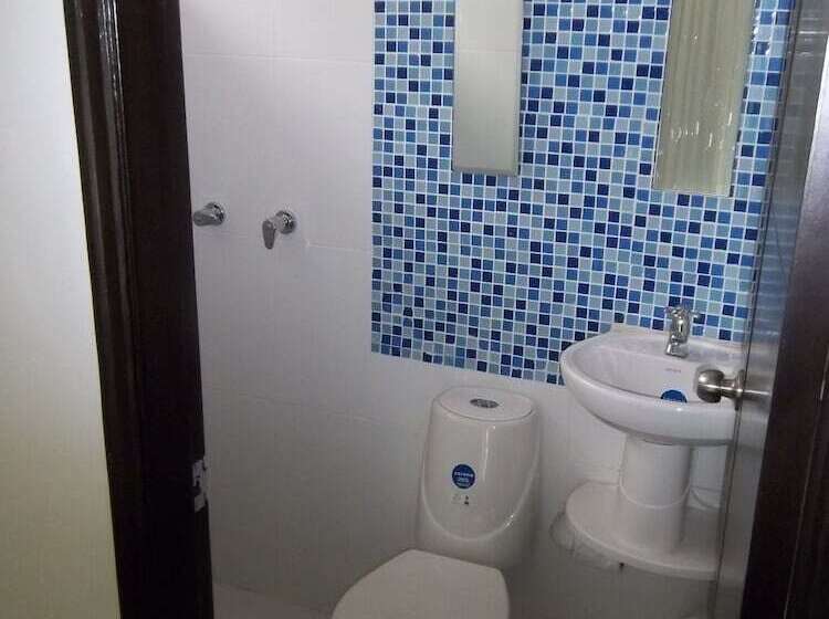 Отель Golden House