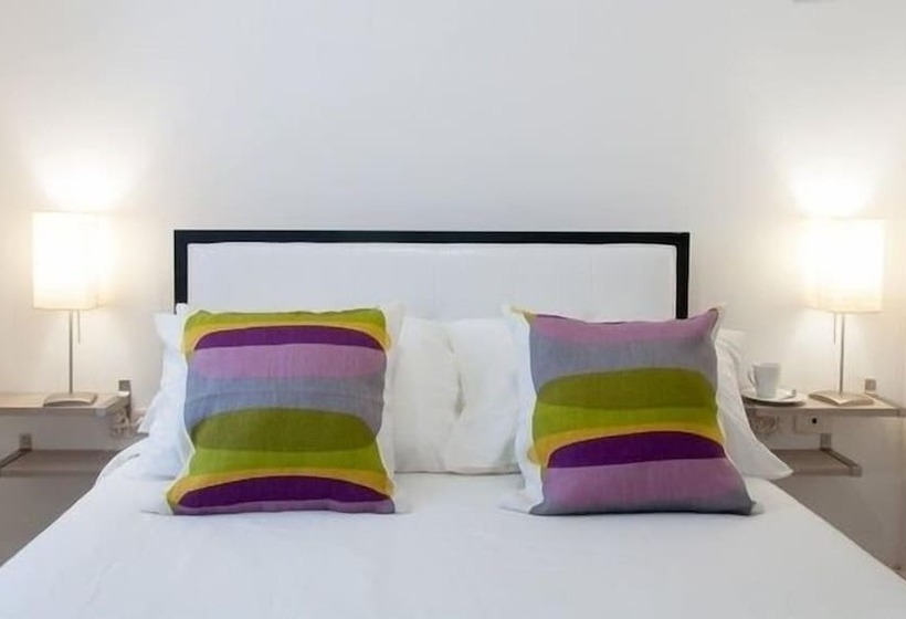 Отель Golden House