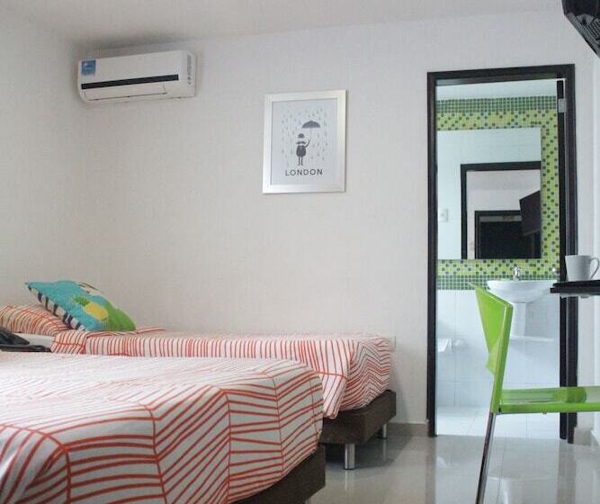 Отель Golden House