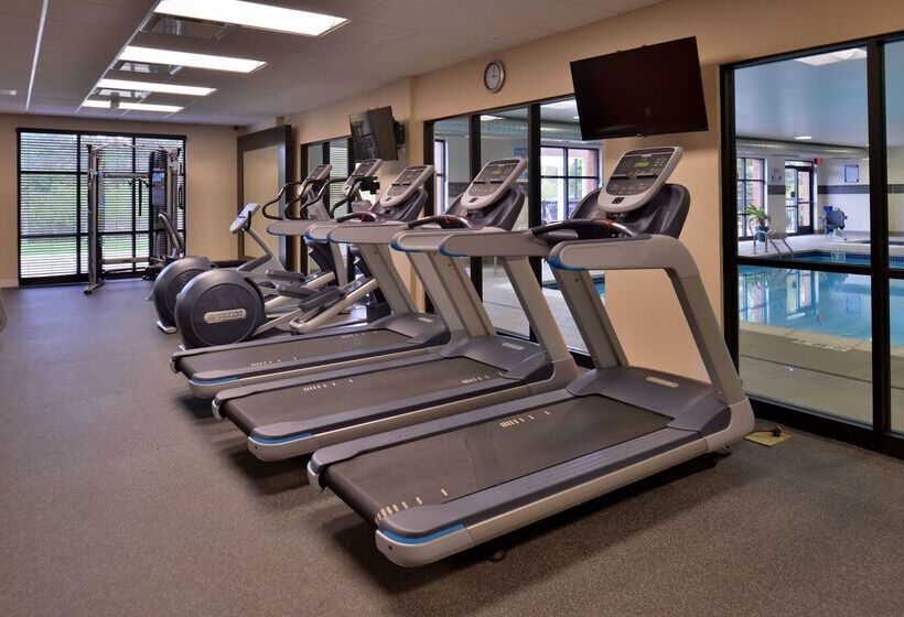 هتل Hampton Inn & Suites Ann Arbor West