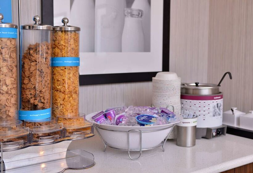 ホテル Hampton Inn & Suites Ann Arbor West