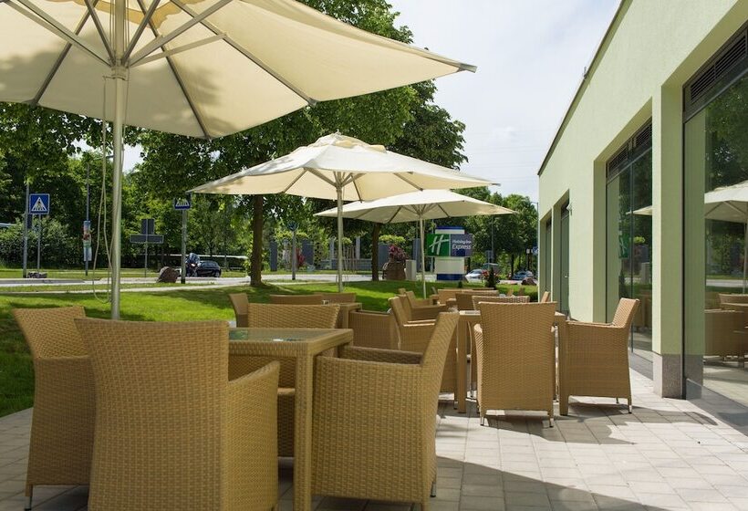 Hotel Holiday Inn Express Neunkirchen, An Ihg