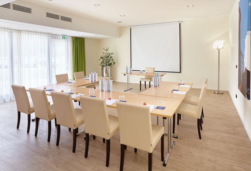 Hotel Holiday Inn Express Neunkirchen, An Ihg