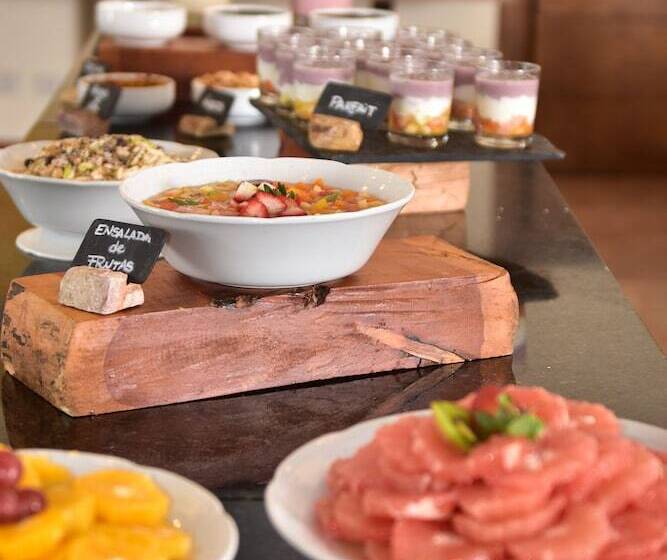 ホテル Huinid Pioneros