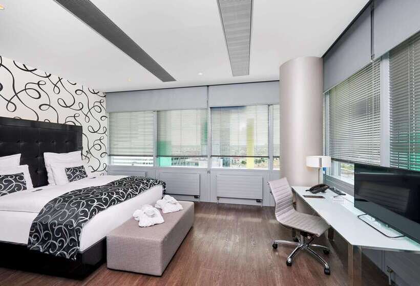 בית מלון כפרי Innside By Meliá Dusseldorf Hafen