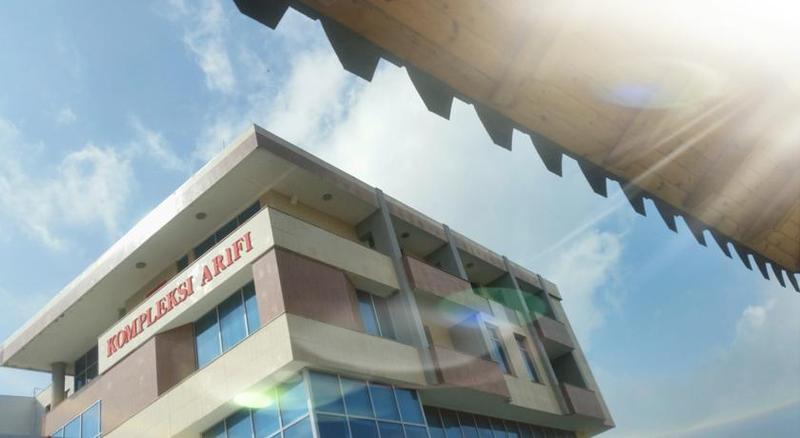 호텔 Kompleksi Arifi
