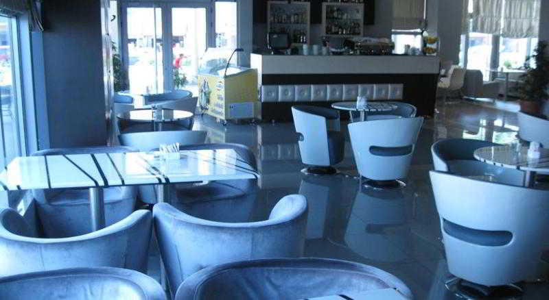 호텔 Kompleksi Arifi