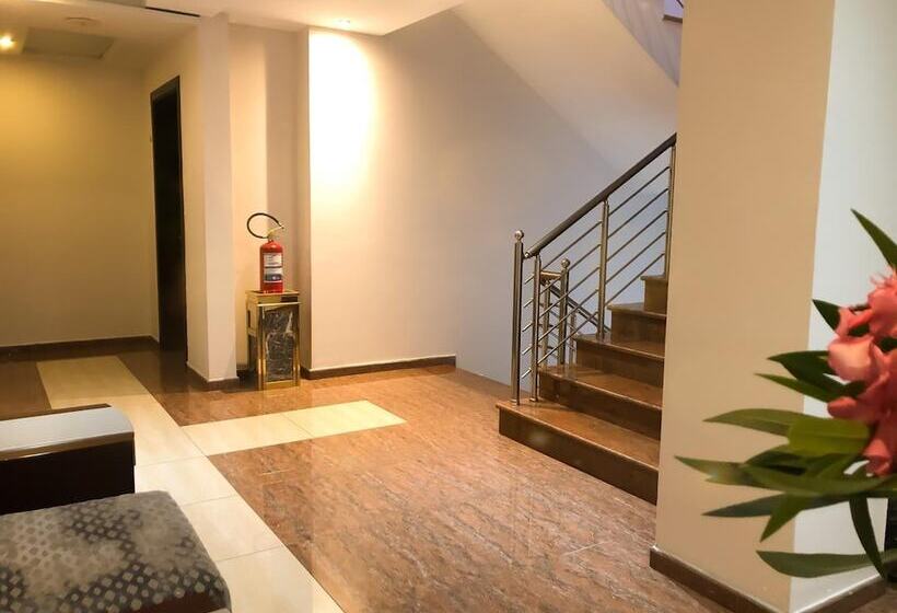 호텔 Kompleksi Arifi