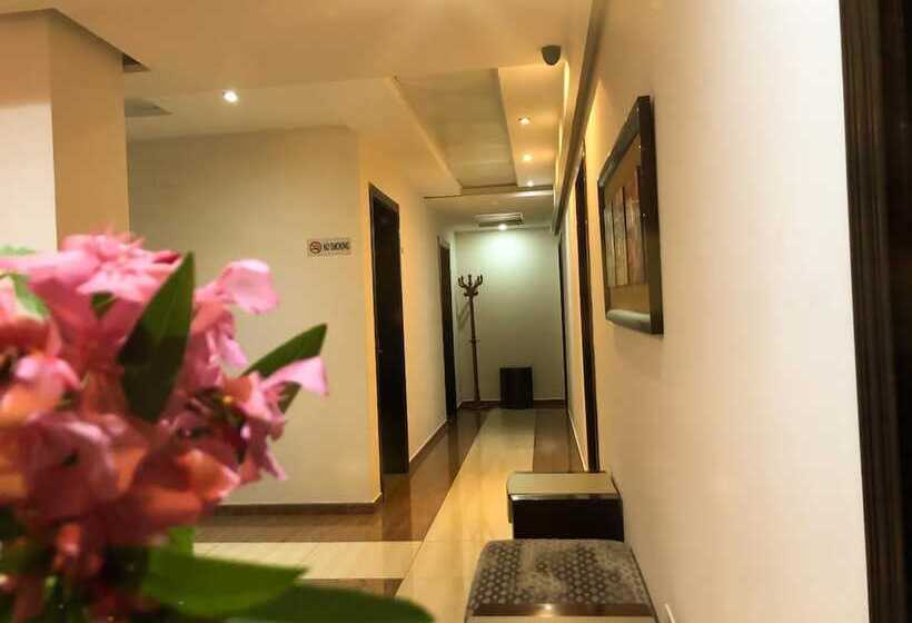 호텔 Kompleksi Arifi