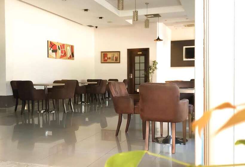 호텔 Kompleksi Arifi