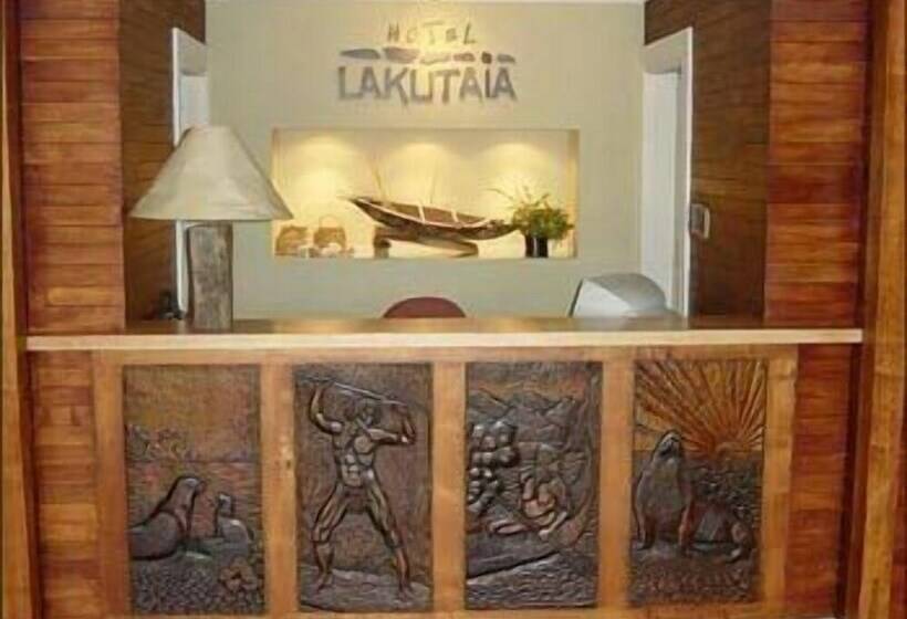 فندق Lodge Lakutaia