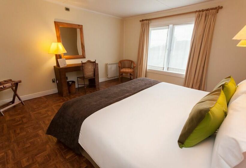 فندق Lodge Lakutaia