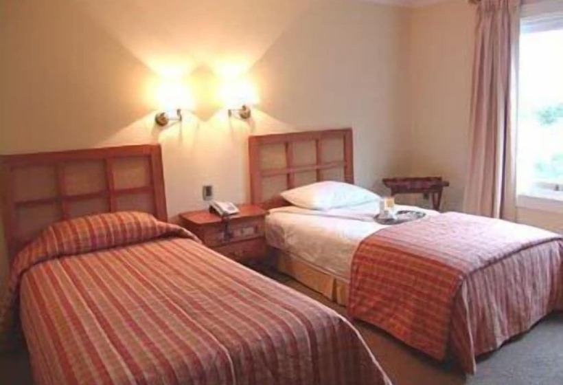 فندق Lodge Lakutaia