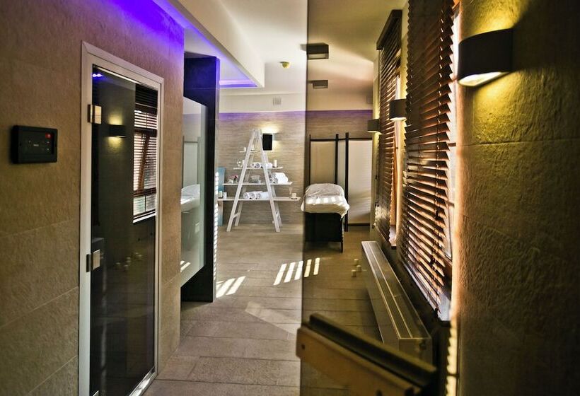 ホテル Mercure Wiazowna Brant