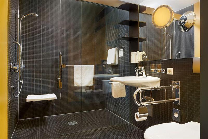 فندق Montfort  Das