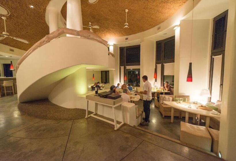 בית מלון כפרי Nayara Hangaroa