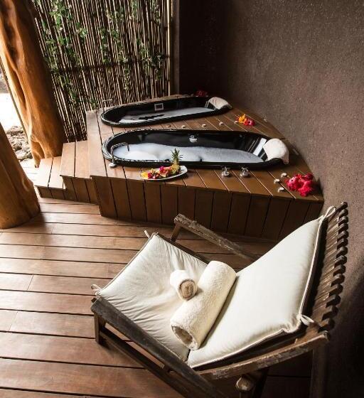 בית מלון כפרי Nayara Hangaroa