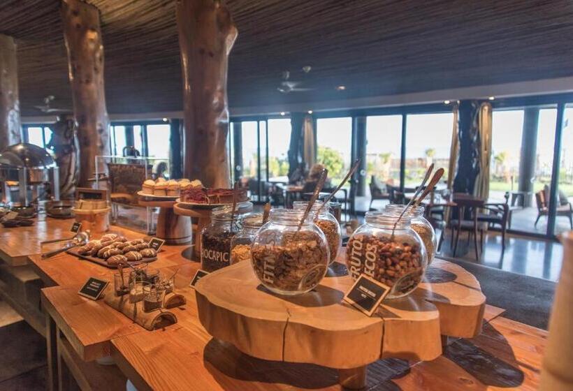 בית מלון כפרי Nayara Hangaroa