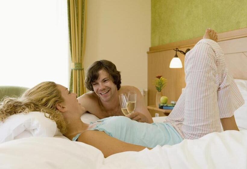 בית מלון כפרי Neustifter