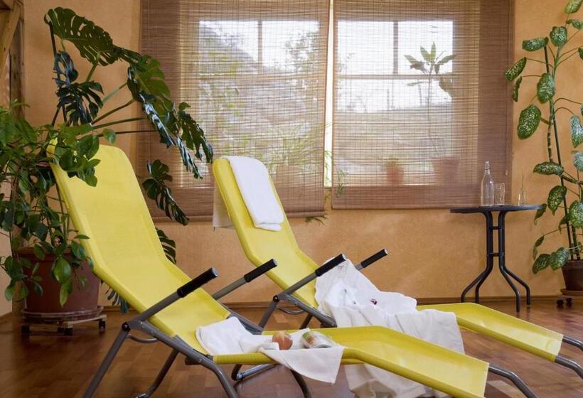 בית מלון כפרי Neustifter