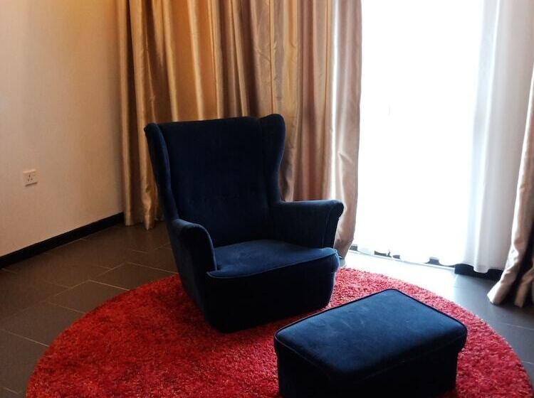 Отель O Boutique Suites