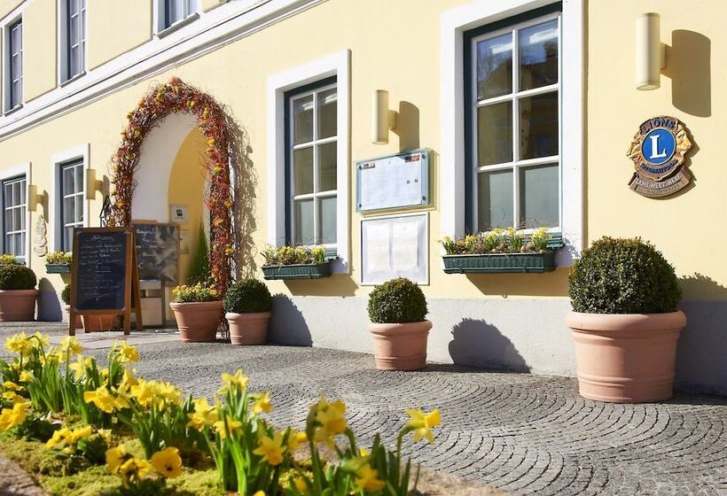 בית מלון כפרי & Restaurant Stern