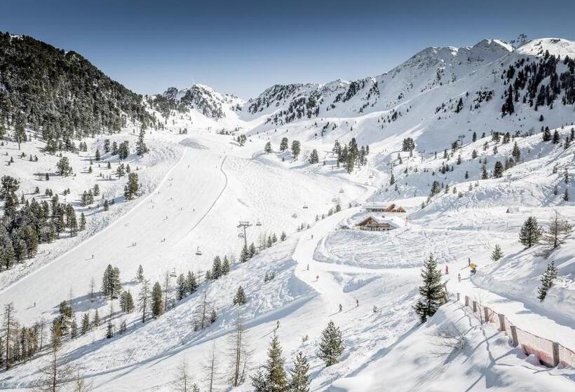 فندق Ritzlerhof   Adults Only