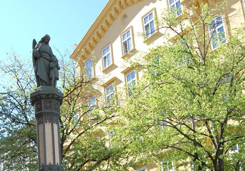 هتل Saint Shermin Bed Breakfast & Champagne