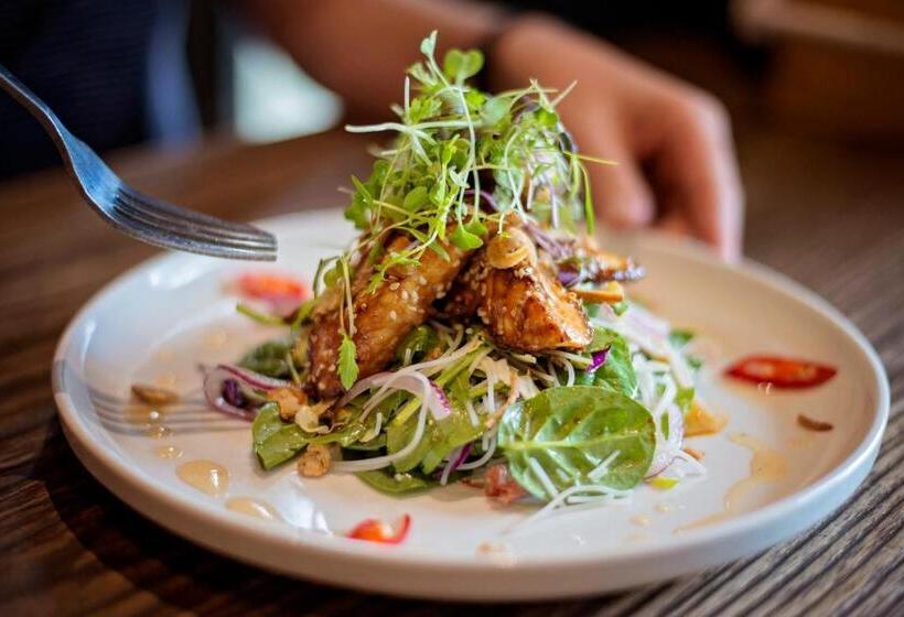 בית מלון כפרי Six Degrees Boutique