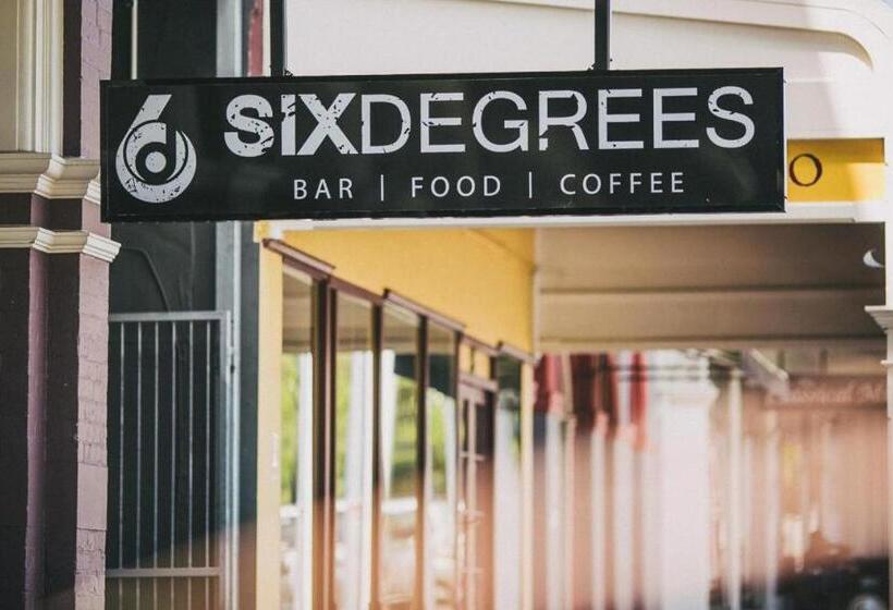 هتل Six Degrees Boutique