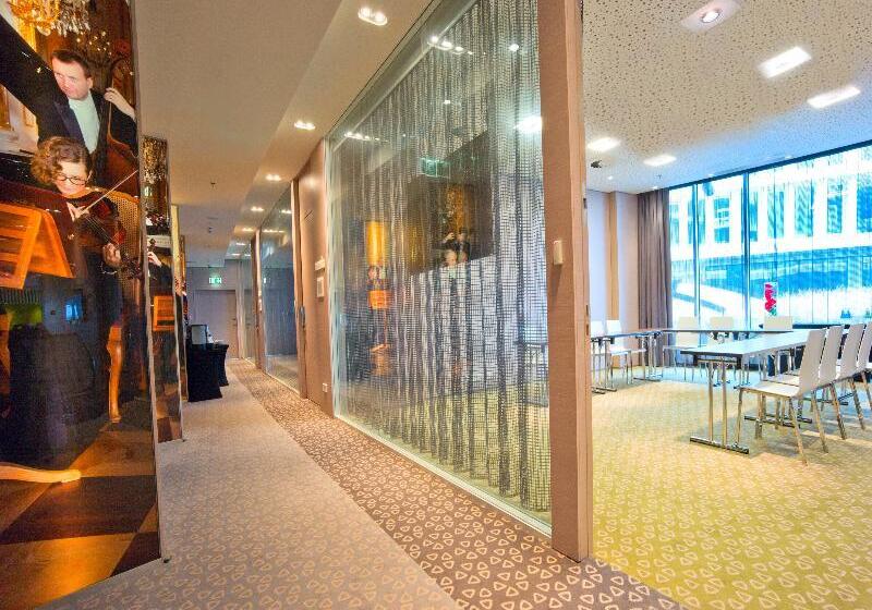 Sound Garden Hotel Airport