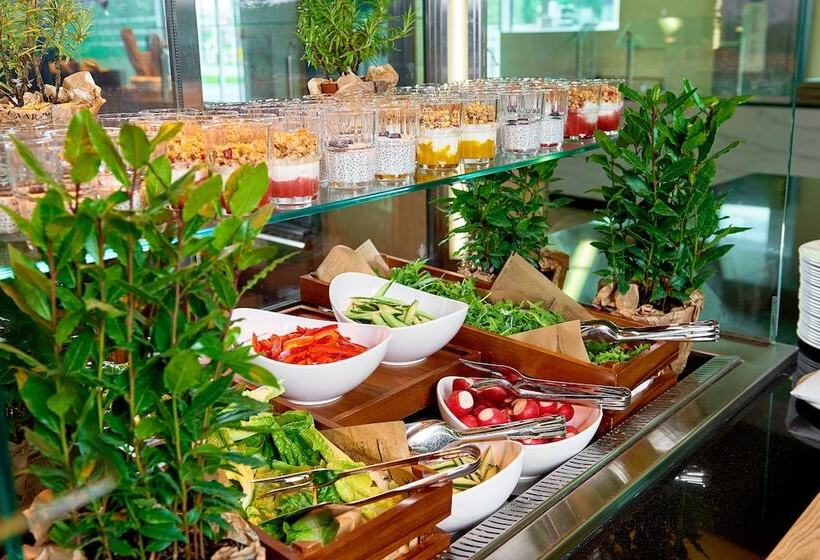 Sound Garden Hotel Airport