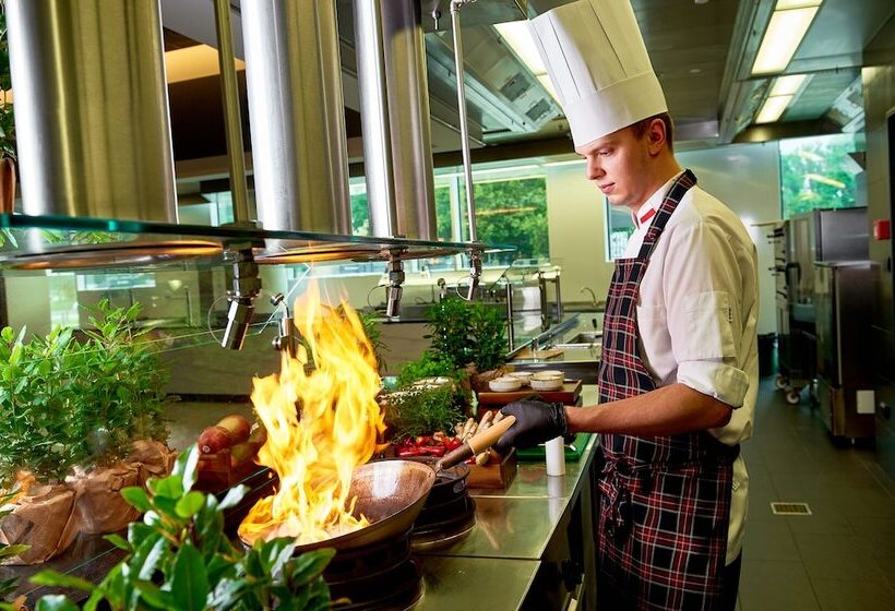 Sound Garden Hotel Airport