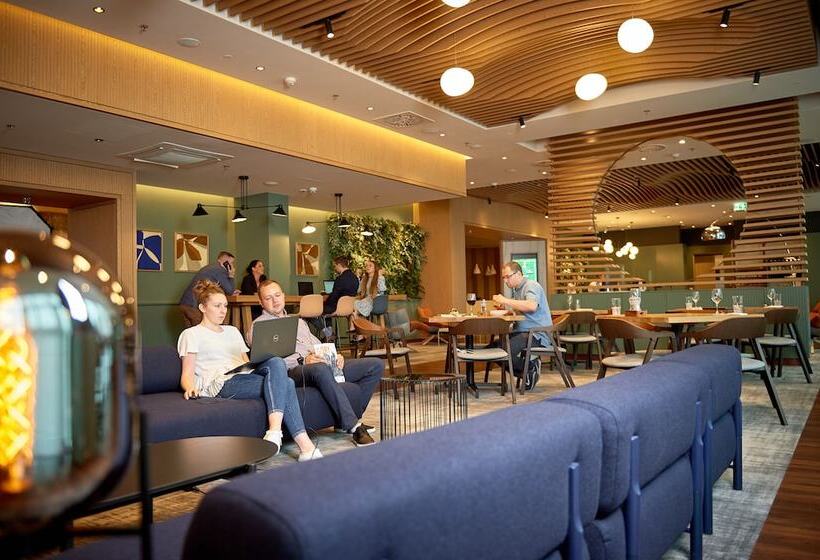 Sound Garden Hotel Airport