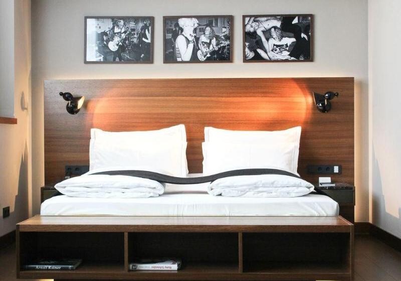 هتل The Guesthouse Vienna