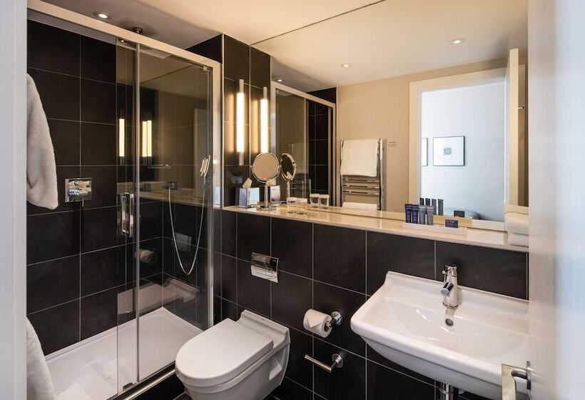 هتل The Resident Soho