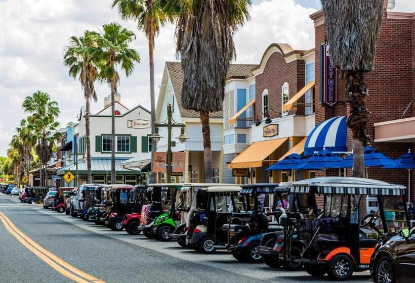 Отель The Waterfront Inn