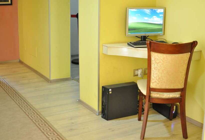 فندق Theranda Boutique