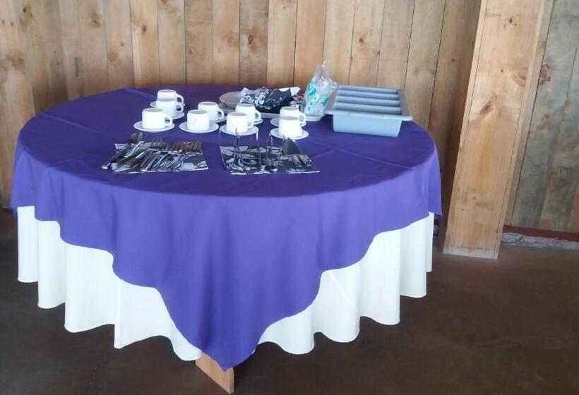 בית מלון כפרי Tupa