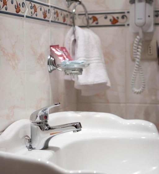 ホテル Weisserhaus