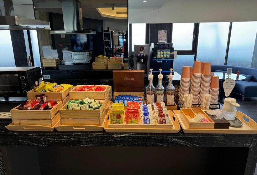 Hub Hotel   Songshan Airport Branch