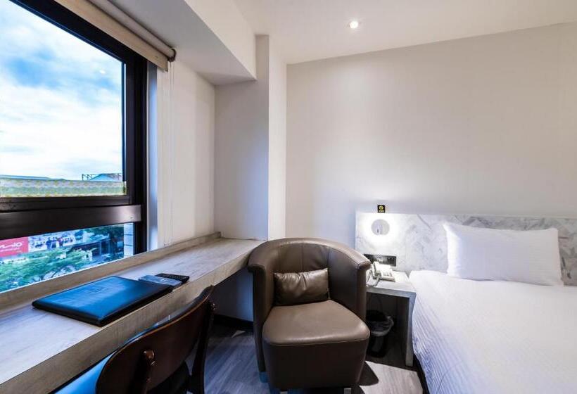 Hub Hotel   Songshan Airport Branch