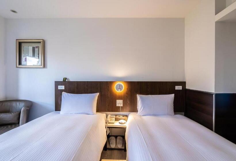 Hub Hotel   Songshan Airport Branch
