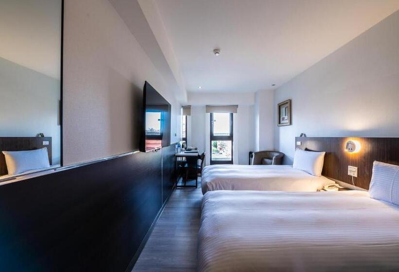 Hub Hotel   Songshan Airport Branch