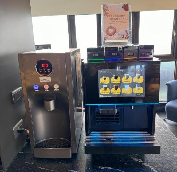 Hub Hotel   Songshan Airport Branch