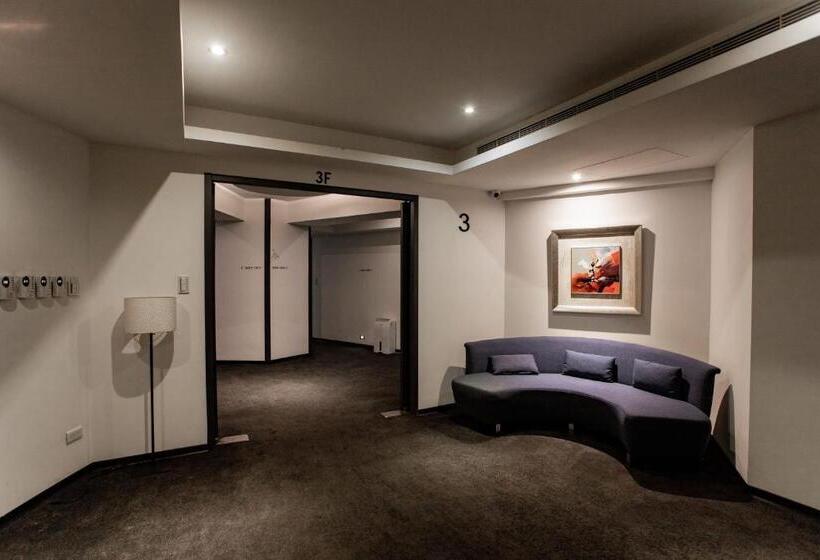 Hub Hotel   Songshan Airport Branch