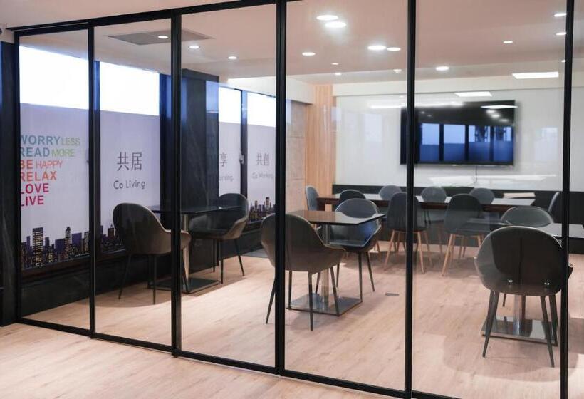 Hub Hotel   Songshan Airport Branch