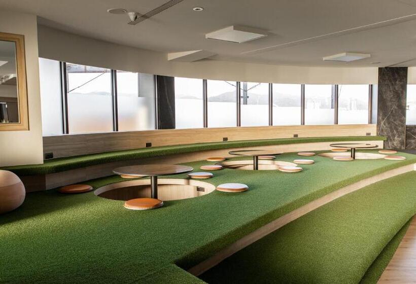 Hub Hotel   Songshan Airport Branch