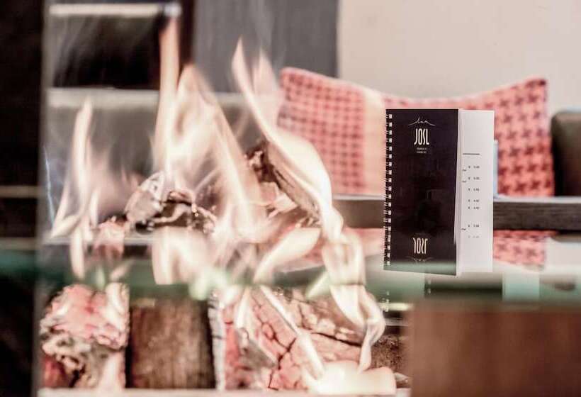 Josl Mountain Lounging Hotel Adults Only!