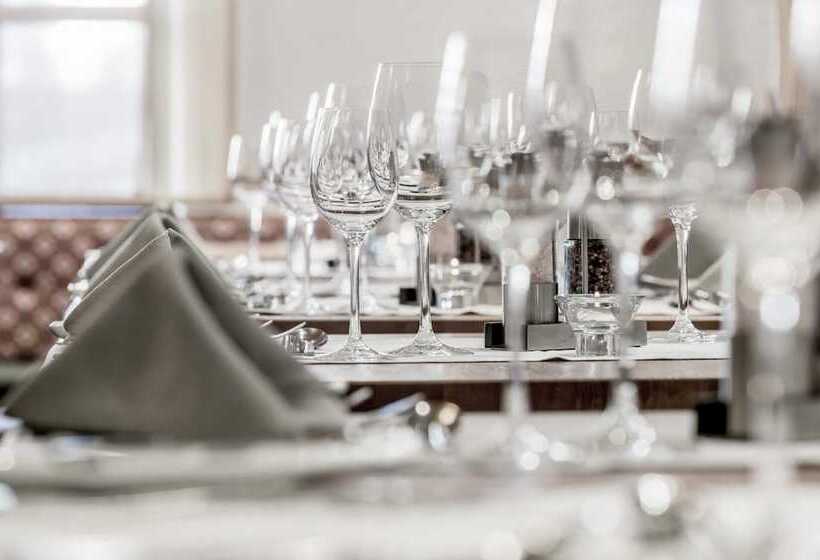 Josl Mountain Lounging Hotel Adults Only!